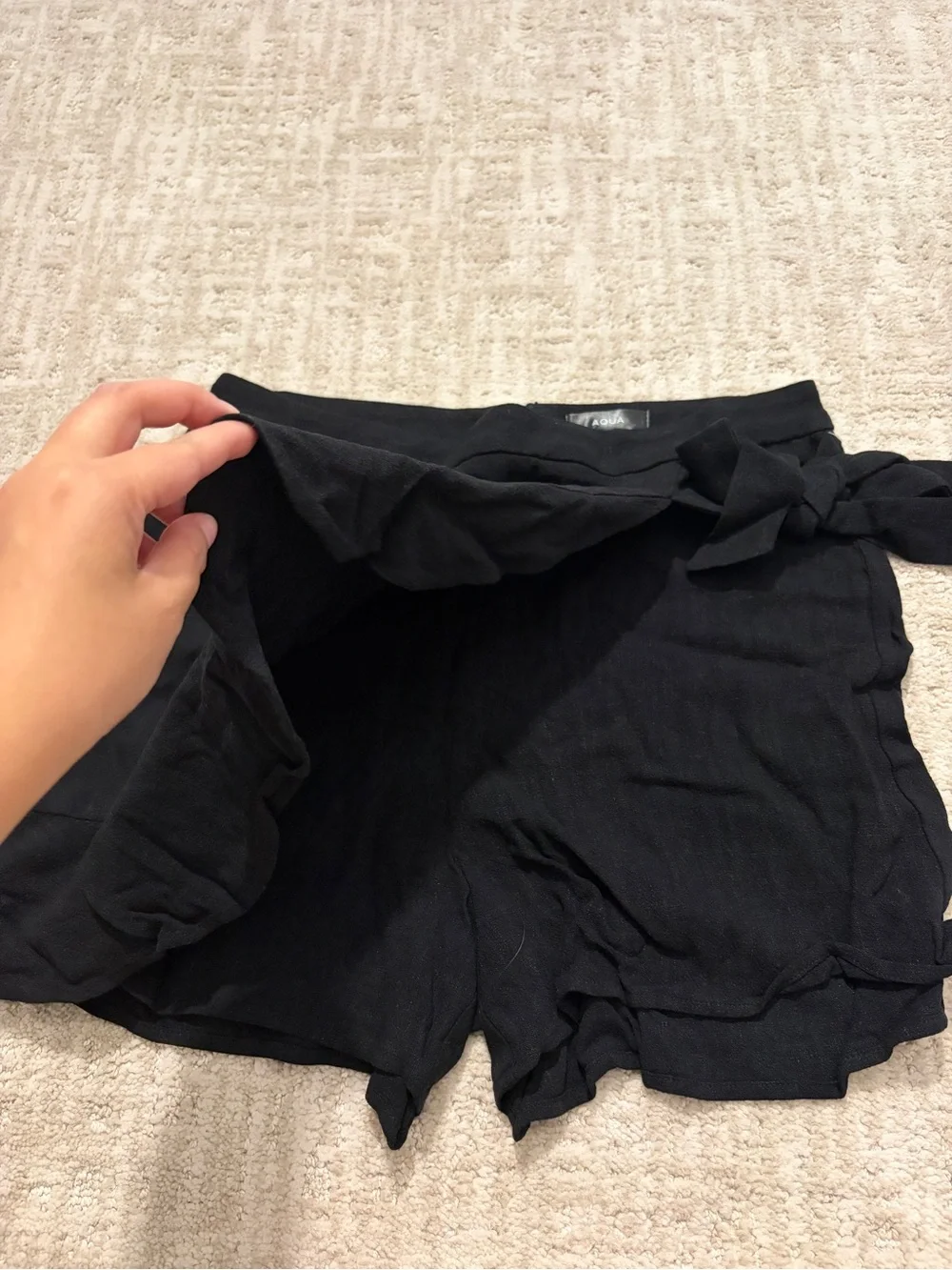 Aqua Black Ruffle Woven Wrap linen blend Skort size medium brand NWT